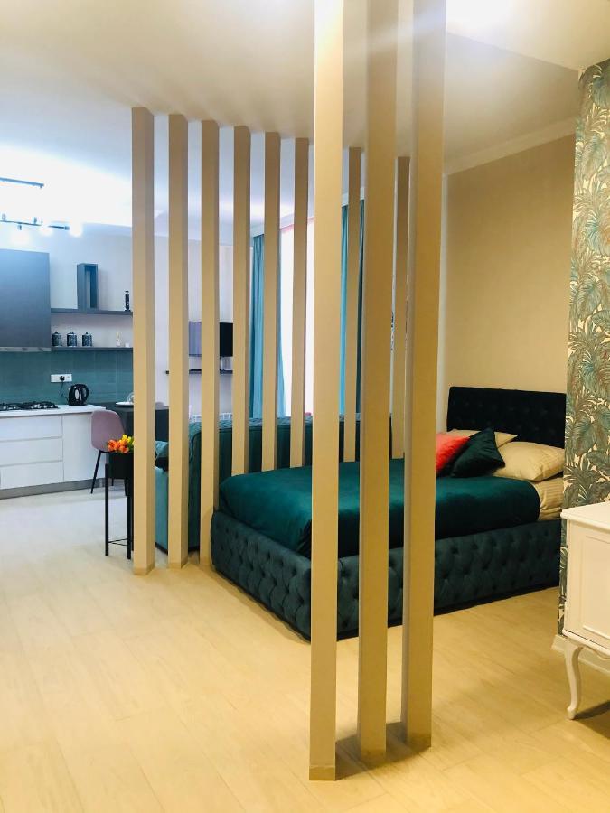 Wellconect Apartment Kutaisi Bagian luar foto